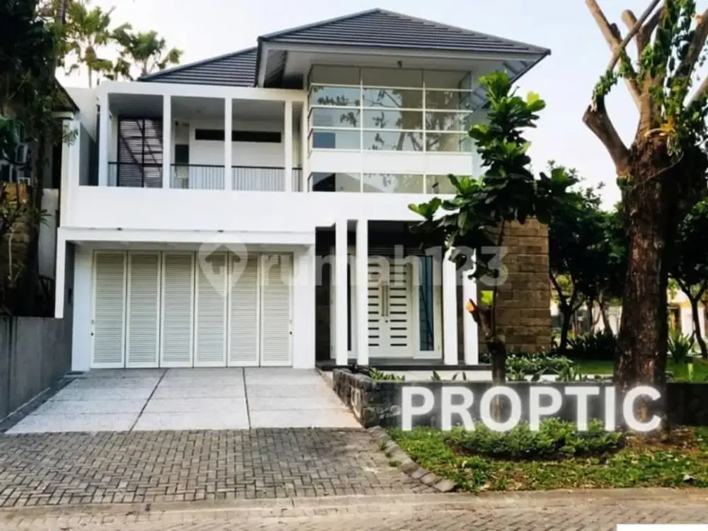 Rumah 2 LT Diamond Hill Citraland Surabaya - Rm008arb