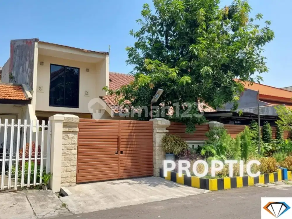 Rumah 2 Lantai Rungkut Surabaya - Rm079apd