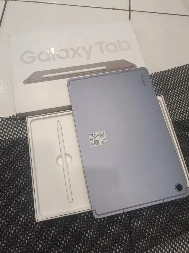 Samsung tab s10 Lite 6/128 Wifi Only
Kelengkapan unit kabel + pencil