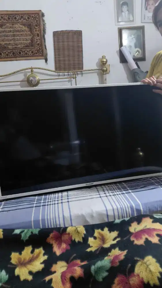 TV Sharp 40 inci