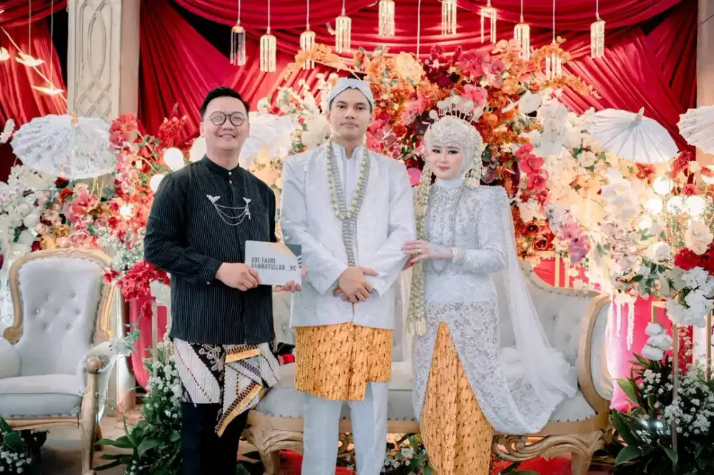 MC Akad Nikah , MC Lamaran, MC Resepsi , MC Snagjit