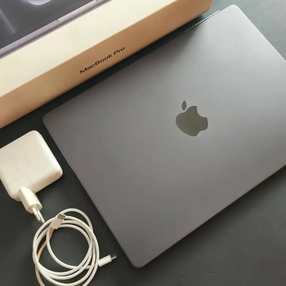 MACBOOK PRO 14 INCH M5 16GB/1TB SPACE BLACK GARANSI RESMI IBOX