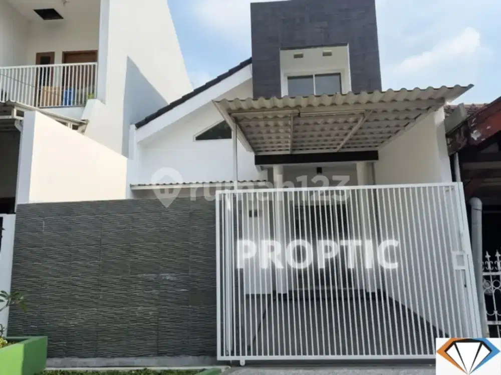 Rumah 2 Lantai Pondok Tjandra Waru Sidoarjo - Rm053apd