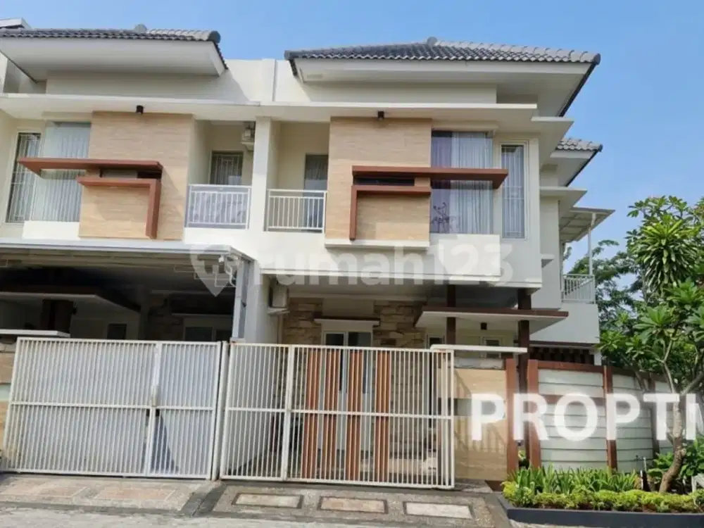 Rumah 2 LT Kutisari Indah Surabaya - Rm137apd