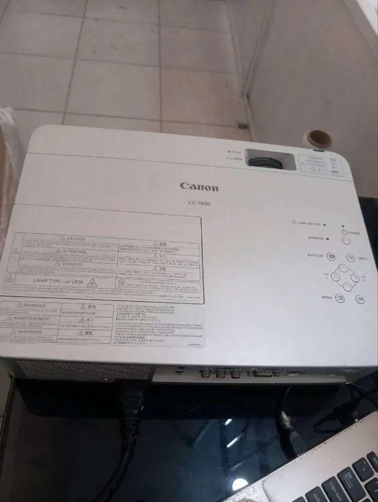 Proyektor canon