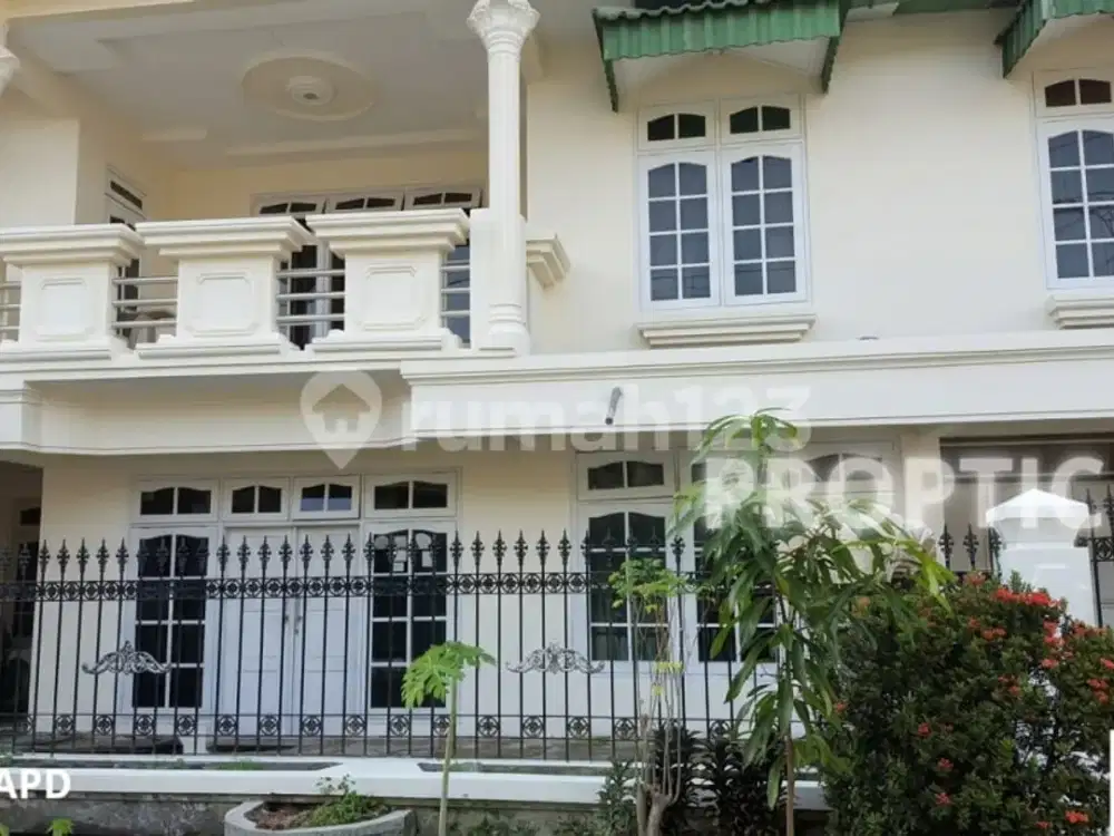 Rumah 2 Lantai Tropodo Sidoarjo - Rm209apd
