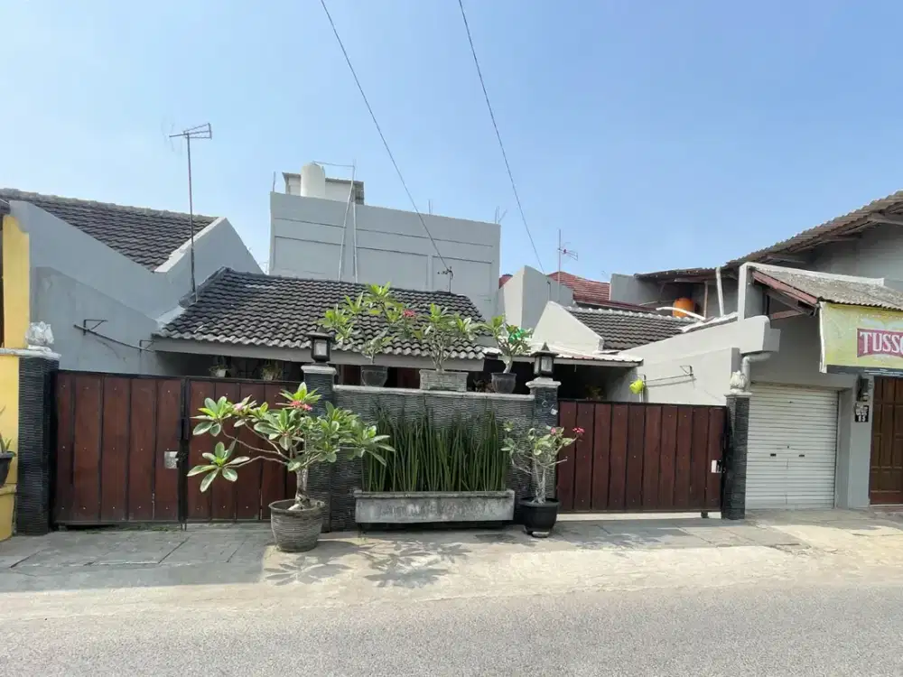 Dijual rumah dalam perumahan yg nyaman pinggir jalan utama lokasi cepokosari bantul