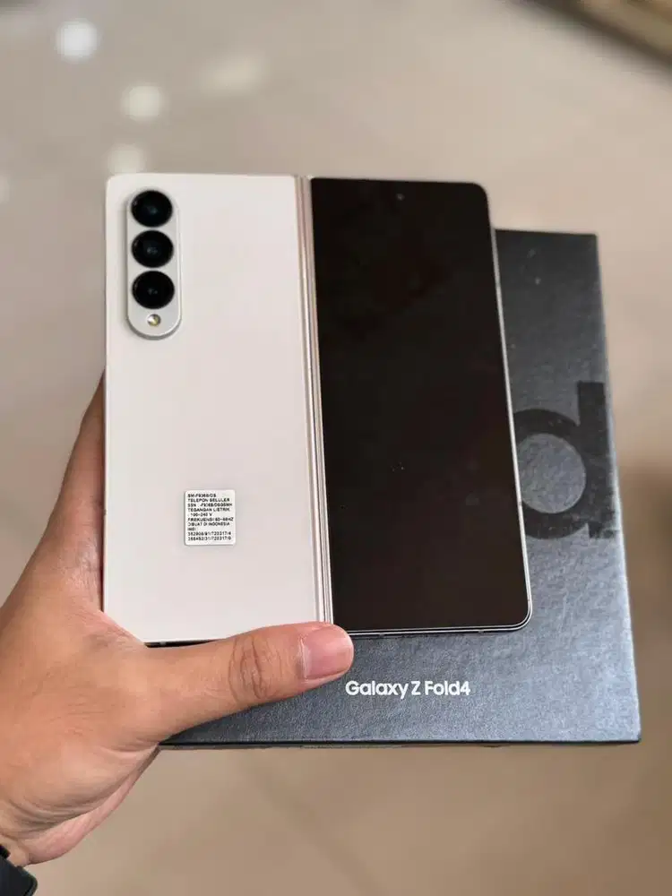 Samsung Z fold 4 5G ram 12/512 resmi sein