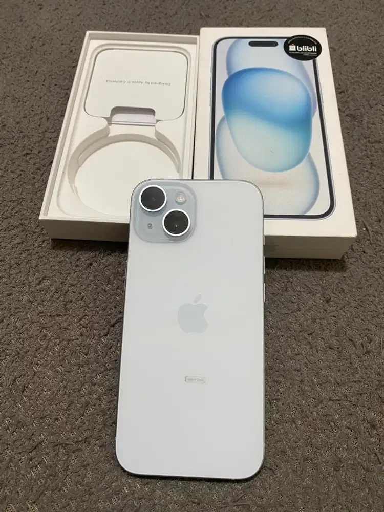 Di Jual  Iphone 15 128 GB Blibli Blue Garansi ON Januari 2027