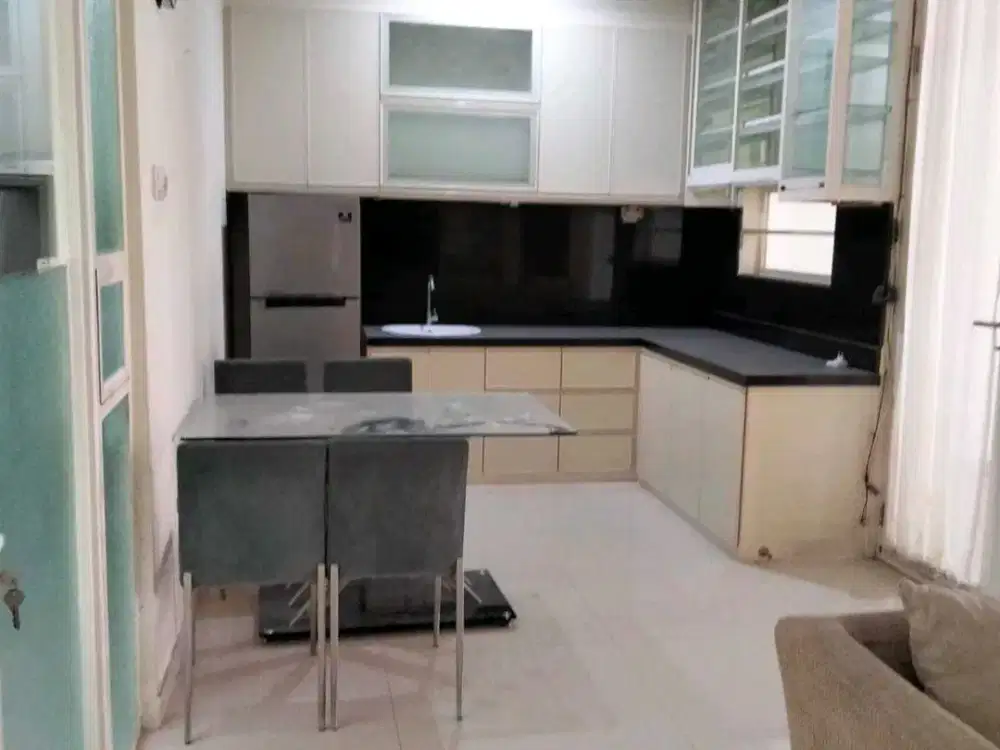 IME.A145 Rumah East Coast Park area Pakuwon City Lokasi Strategis Siap Huni