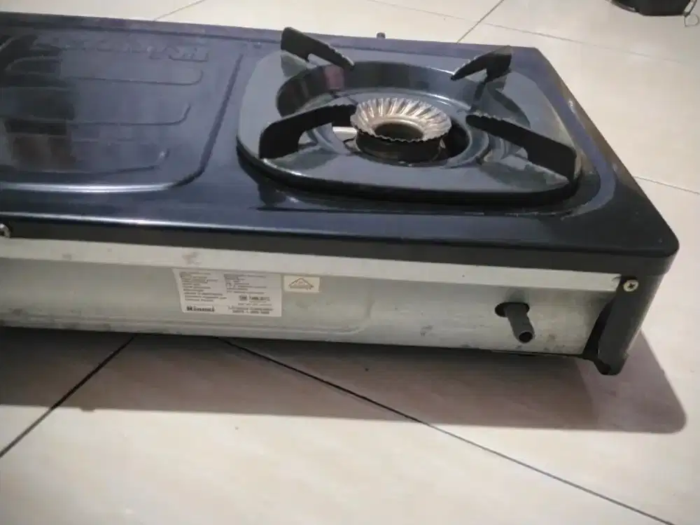 Kompor gas RINAI RI 522S dua tungku.