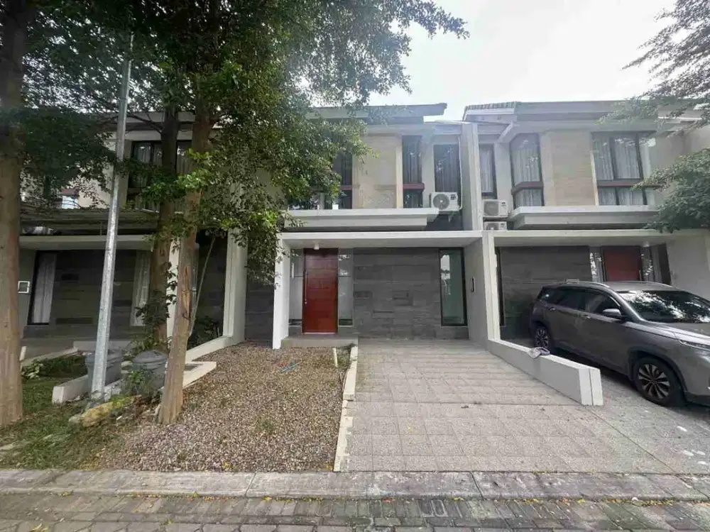 Dijual Rumah view Lake Northwest Lake Citraland surabaya