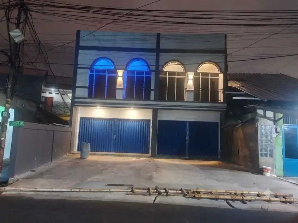 Dijual dan disewakan ruko komersil cocok untuk kantor dan bisnis di daerah Ciracas Jakarta Timur