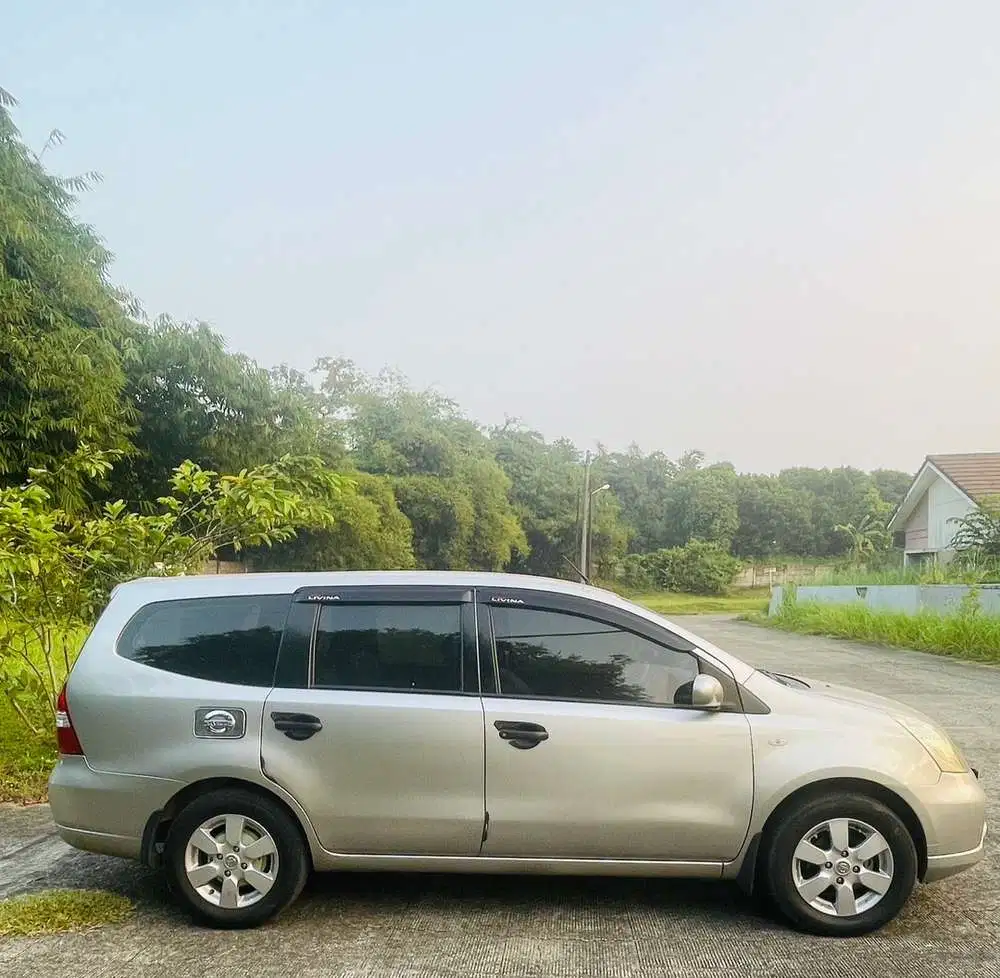 Nissan Grand livina 2012 Bensin