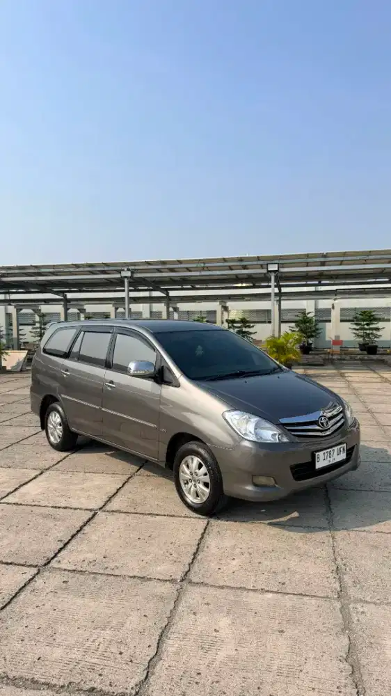TOYOTA KIJANG INNOVA V 2.0 BENSIN AT 2009/2010 G LUXURY