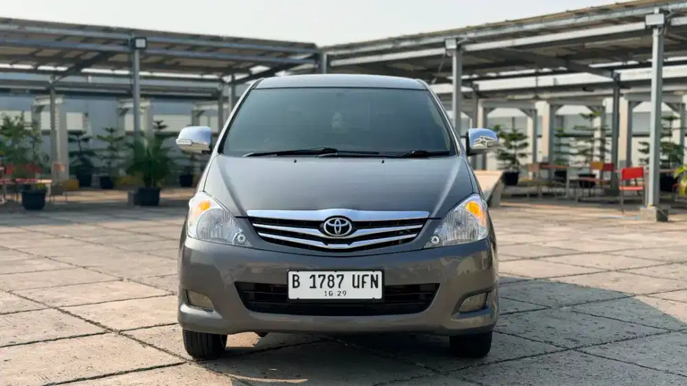 TOYOTA KIJANG INNOVA V 2.0 BENSIN AT 2009/2010 G LUXURY