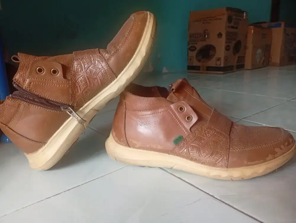 Sepatu Kickers Original Kulit