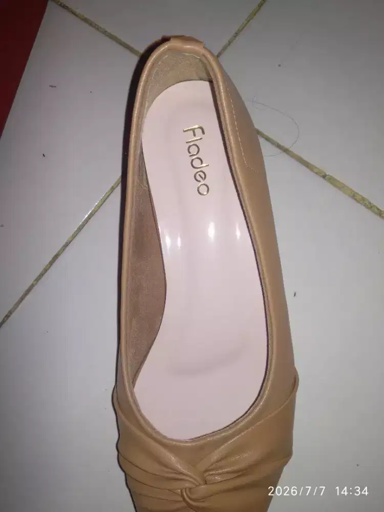 Sepatu krja wanitA fladeo