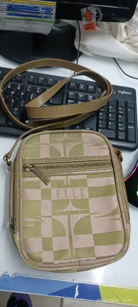 Tas sling bag elle