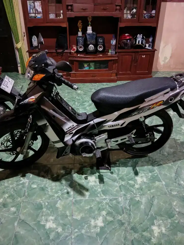 Jual fiz bodi fiz r thn 95.