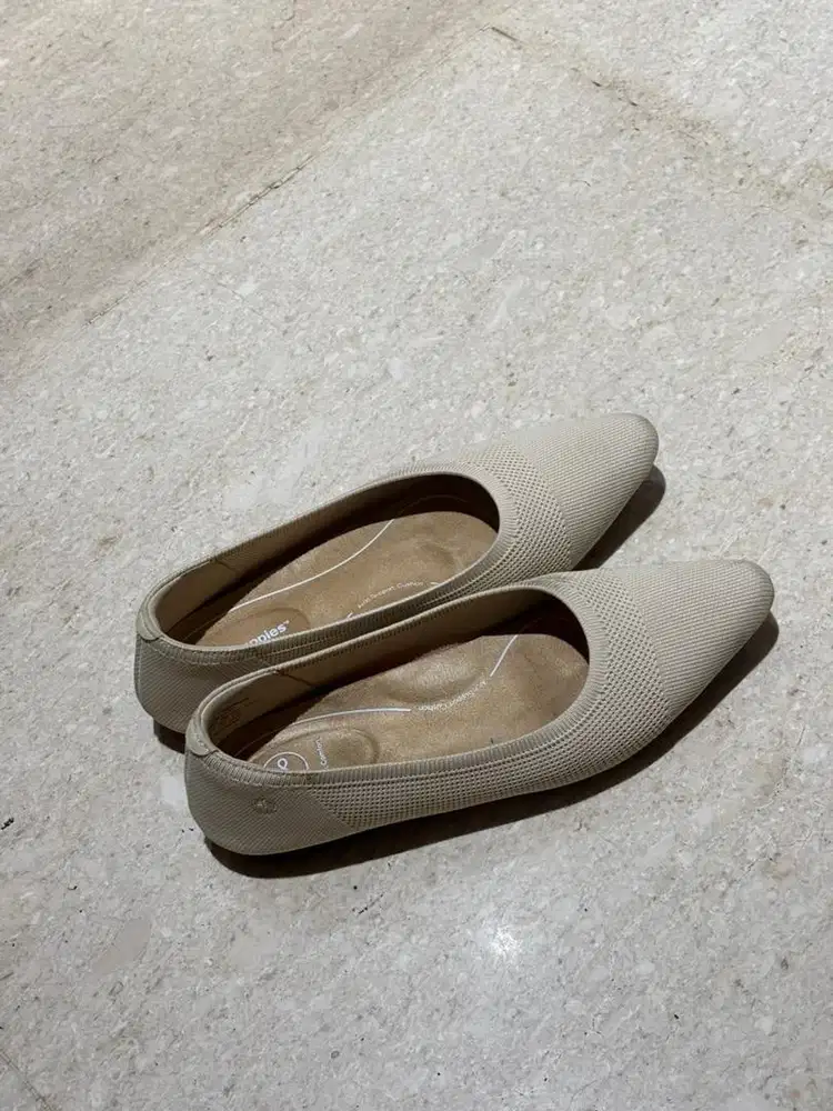 Hush Puppies Flat Shoes