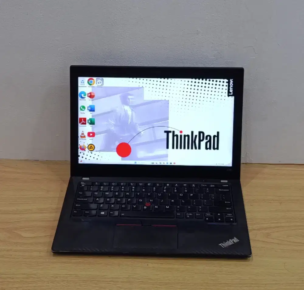 LENOVO Thinkpad X280 (touchscreen) i5 gen 7 RAM 8GB SSD 256GB
