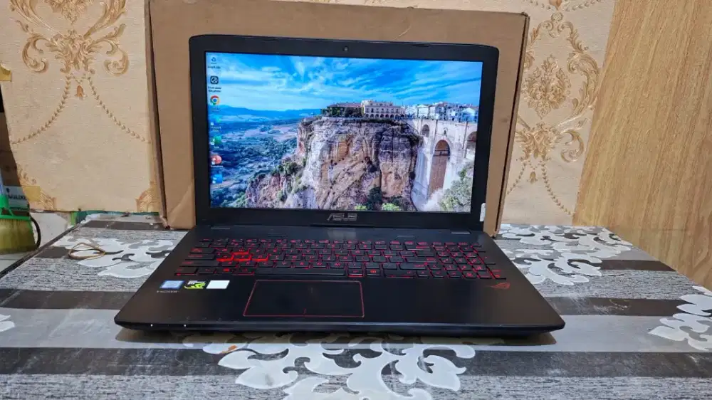 Laptop Asus Rog GL552VXK CORE i7 GEN7 - SSD 128GB -RAM 12GB -MULUS