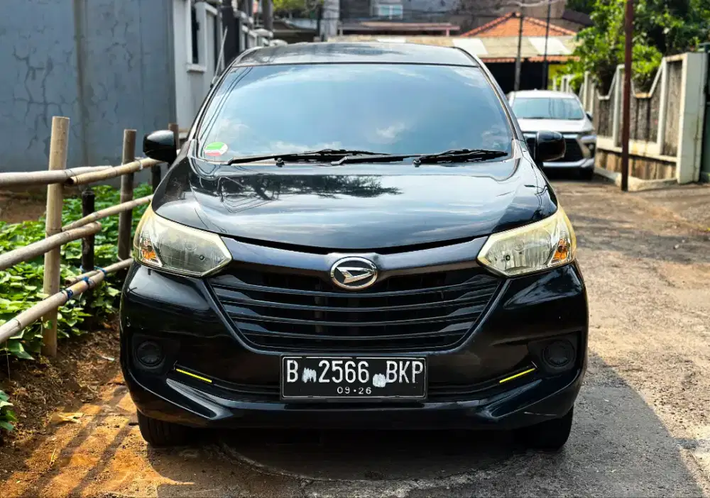 Xenia M 1.0 MT 2016 Hitam DP 5jt Cash Atau Kredit Terbaik SeOLX!