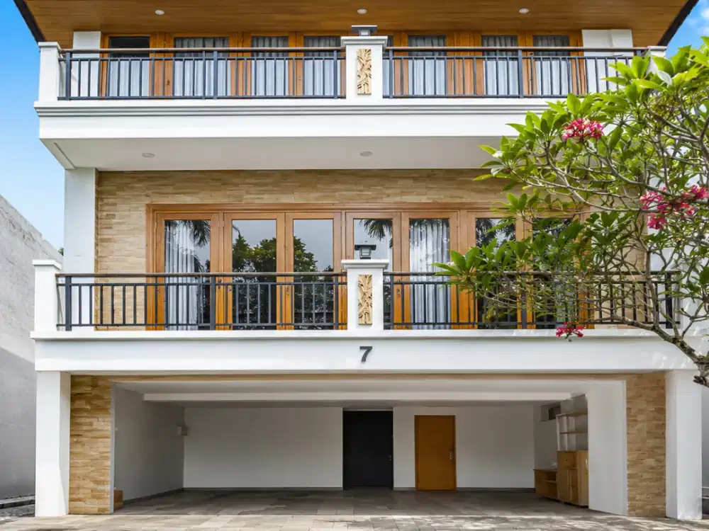 Rumah Bagus Dalam Townhouse Full Furnished Lebak Bulus
