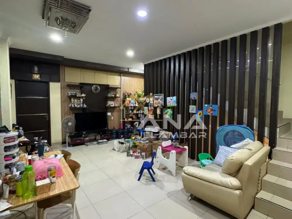 ANA DISEWAKAN RUMAH UK 5X20M DI JALAN RAYA JELAMBAR