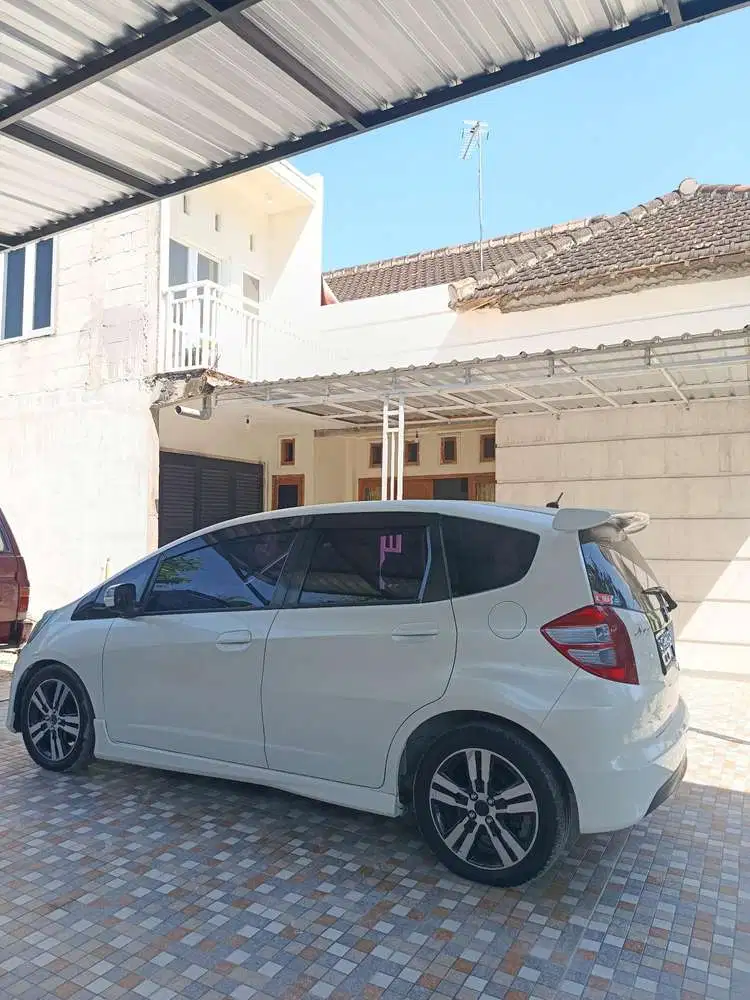Honda Jazz 2011 Bensin