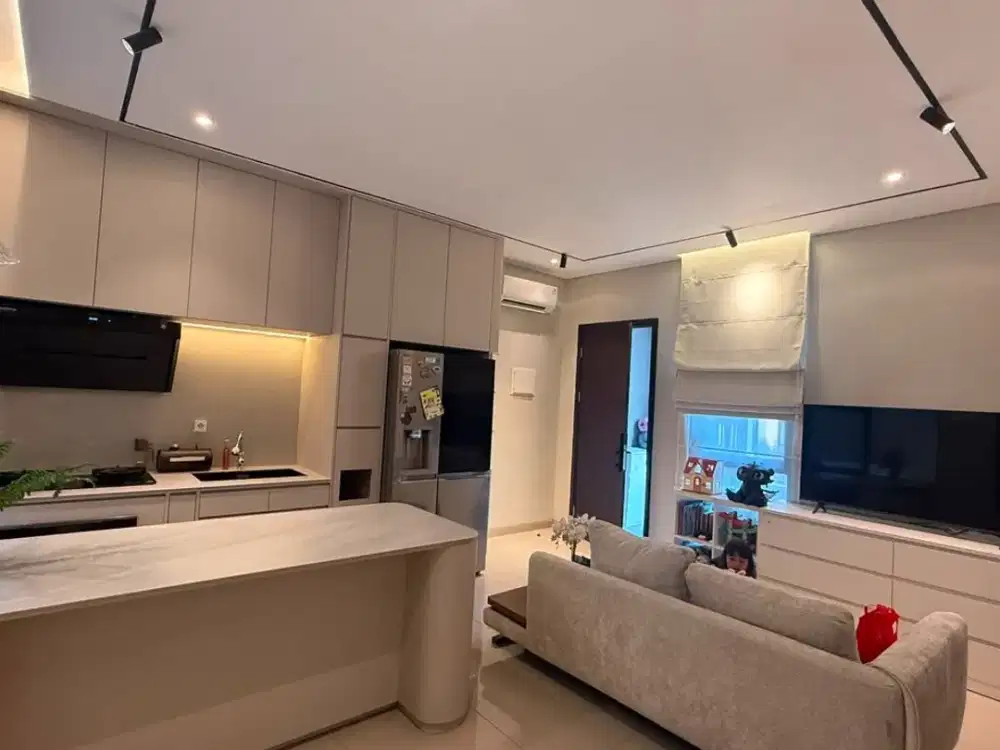 Dijual hunian nyaman di Summarecon crown gading Bekasi Rumah Demi Furnished Siap Huni