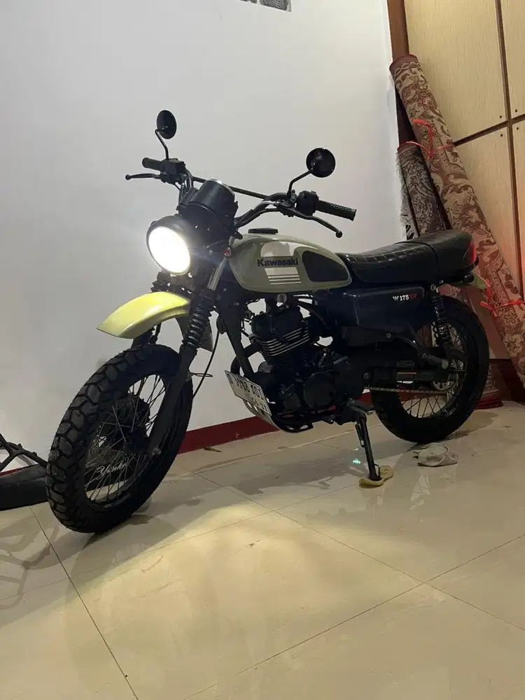 Kawasaki W175 TR 2020
