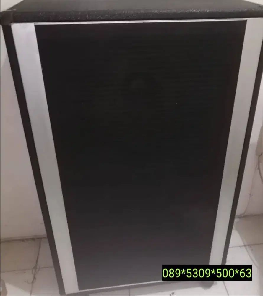 CABINET PEAVEY RARE BANGET 215 ENCLUSURE (USA) TAHUN 70 AN