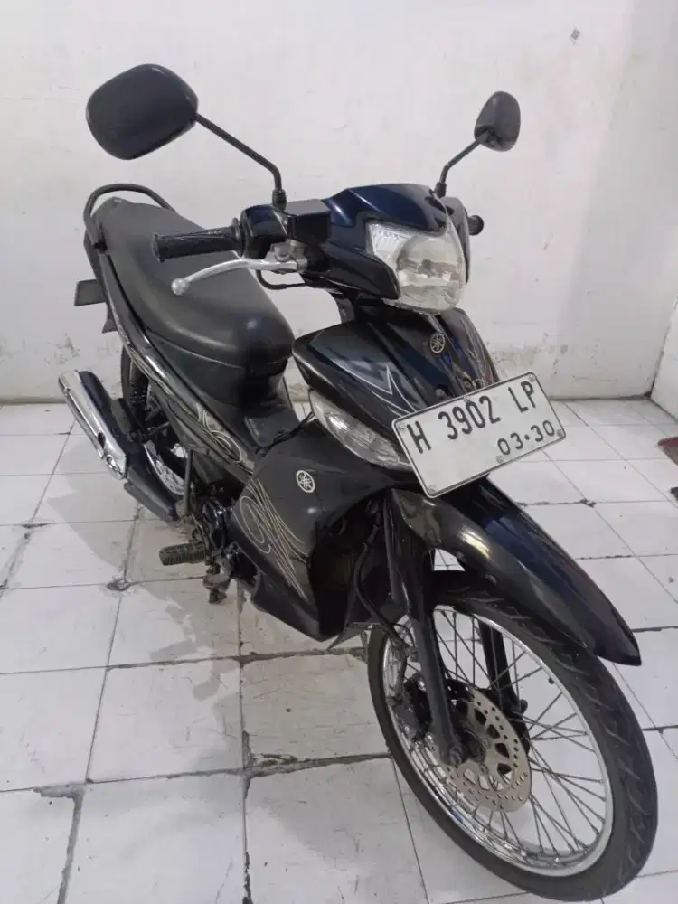 vega ZR hitam 2010