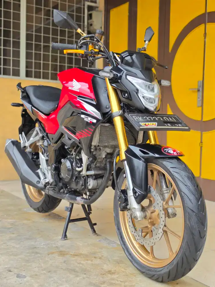 Honda CB150R / CB 150R V4 2021, Warna Red Premium Metalic.