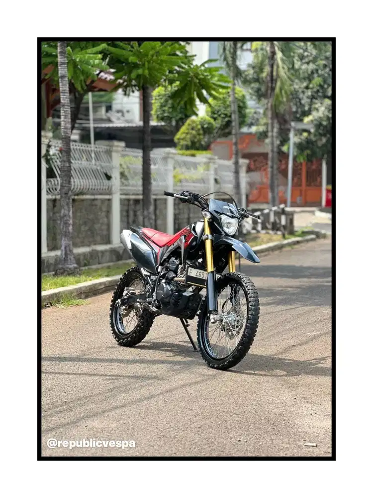 TERMURAH HONDA CRF 150L TH 2023 WARNA EXTREME BLACK Perfect Condition