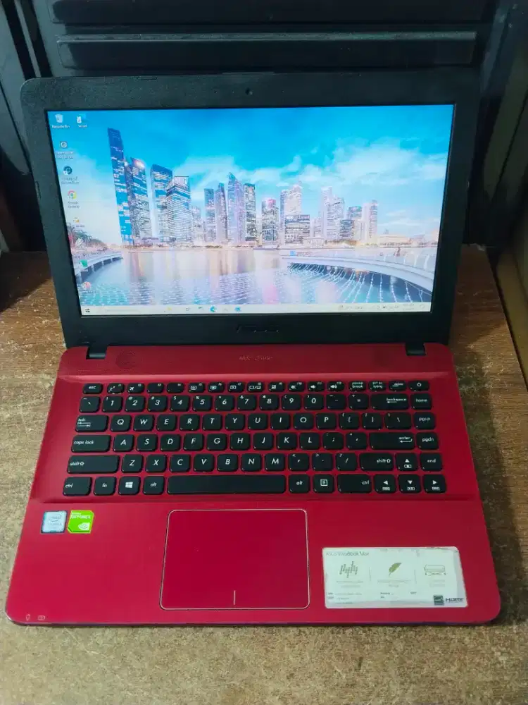 ASUS Core i3 Nvidia Geforce Ram 8 GB SSD 256 GB