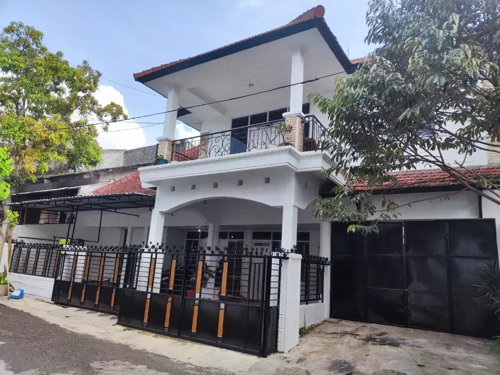 DIJUAL RUMAH KOS 9 KAMAR