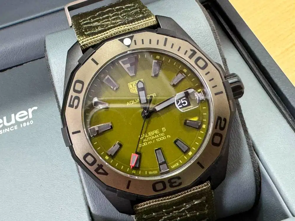 Tag Heuer Aquaracer  WAY208E.FC8222
