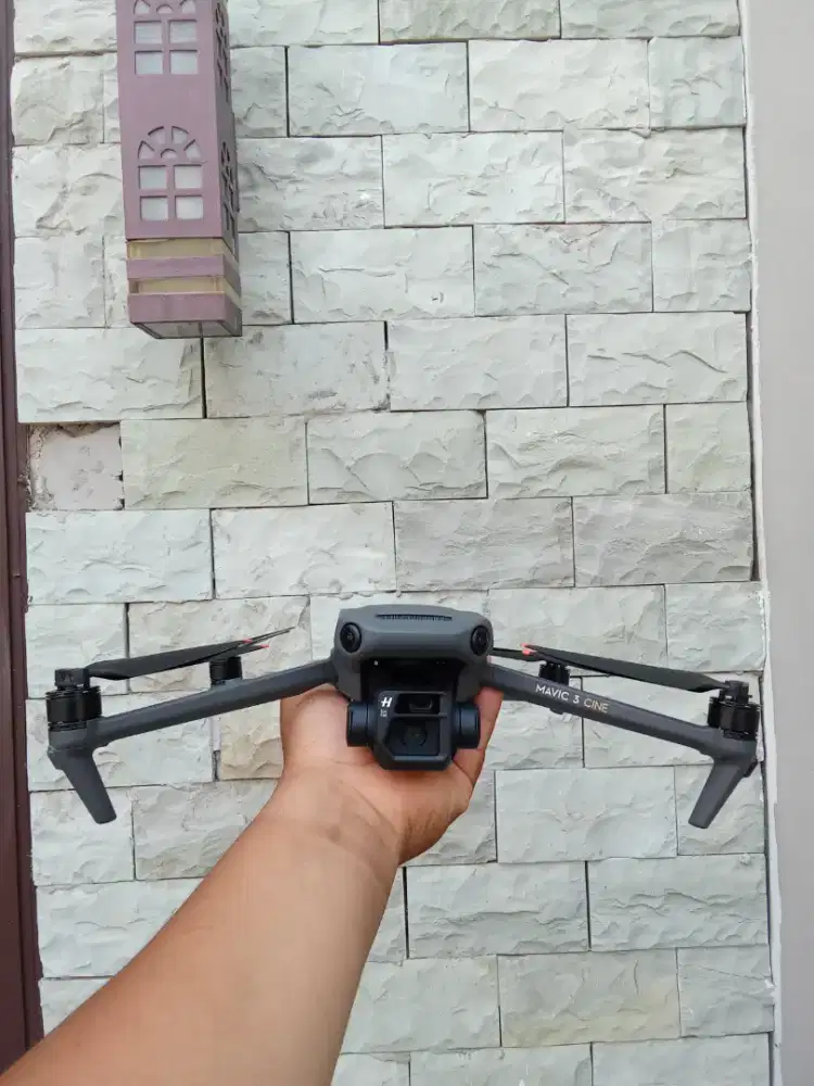 FLASH SALE ! DJI MAVIC 3 CINE COMBO LIKE NEW