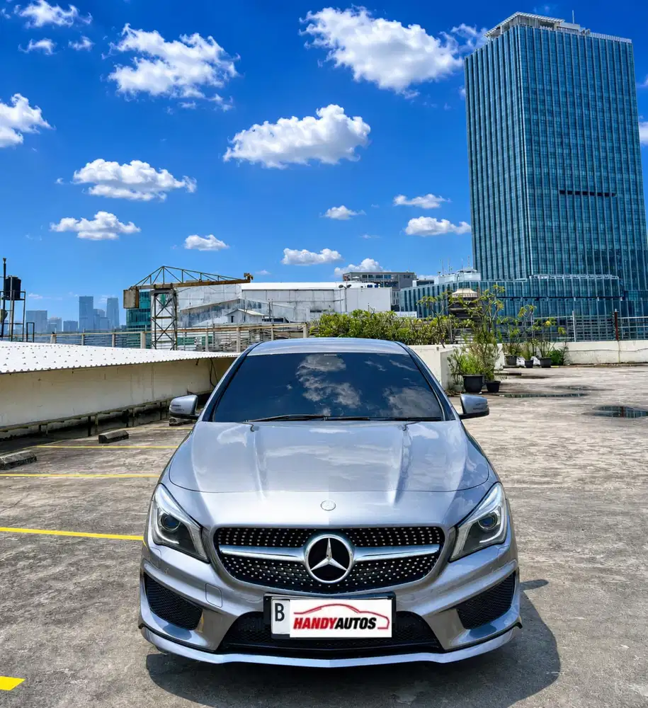 Mercedes Benz CLA200 AMG Tahun 2014 Automatic Abu-abu Metalik