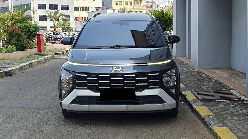 Hyundai Stargazer X Prime 1.5 AT Abu 2024 NIK 2023 Like New Low KM