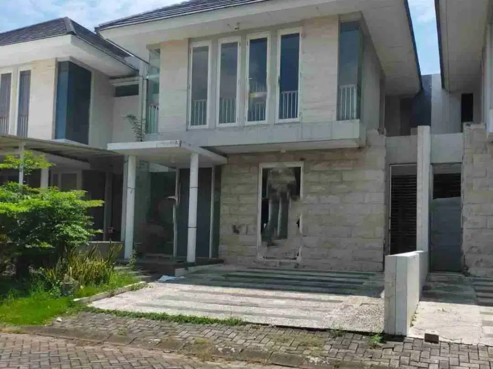 DIJUAL RUMAH GREENLAKE BAGUS NYAMAN WILAYAH SURABAYA BARAT