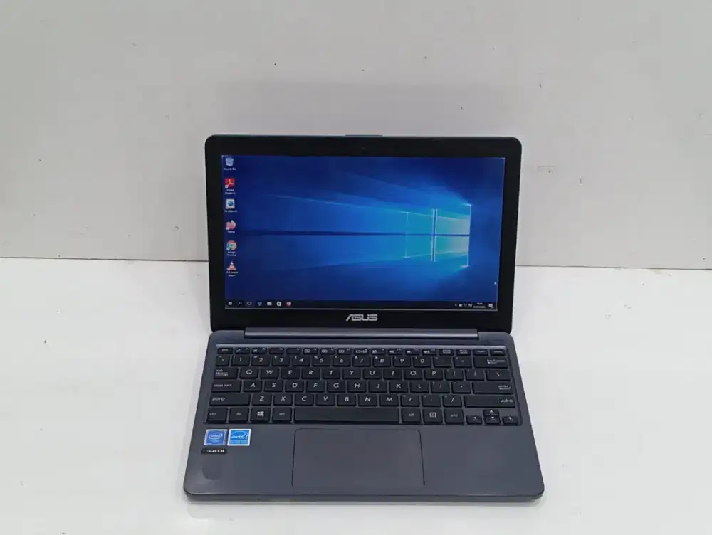 Dana pelajar Asus E203MAH celeron N4000 ram 2gb/500gb Hdd