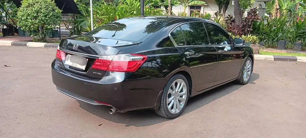 Honda Accord 2013 Bensin