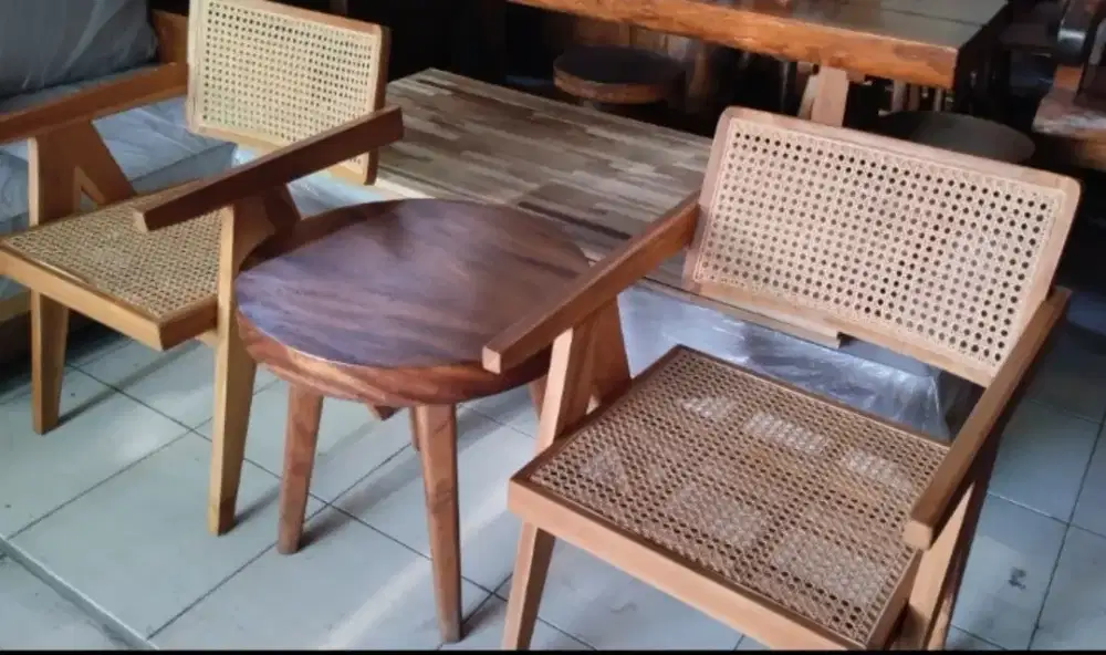 Meja kursi tamu teras trembesi jati rotan