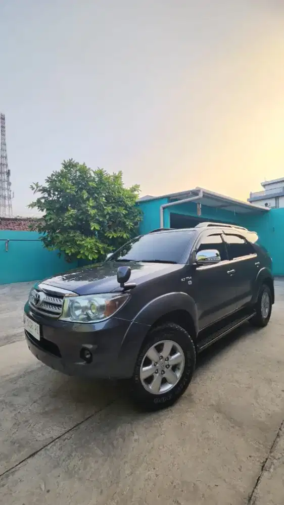 Toyota Fortuner 2.7 G luxury bensin 2009