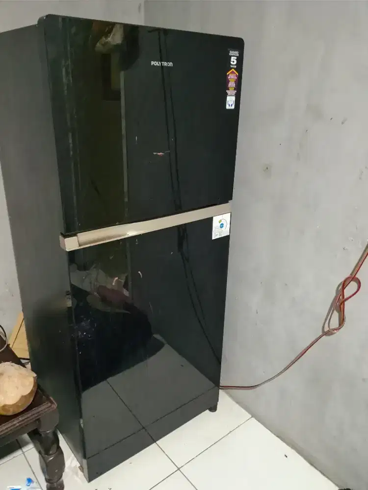 Kulkas Polytron 2 pintu