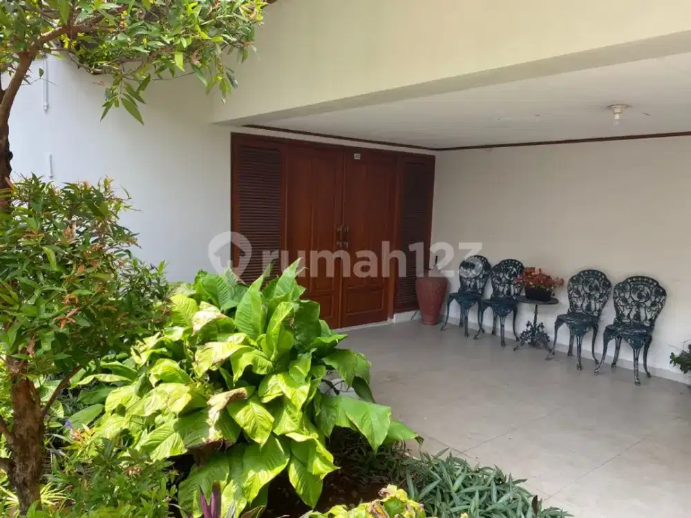 Dijual Rumah Mewah Dengan Pool Di Radio Dalam Jakarta Selatan